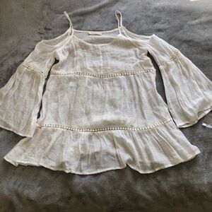 White Haute Society cold/open shoulder top long flare sleeves size medium